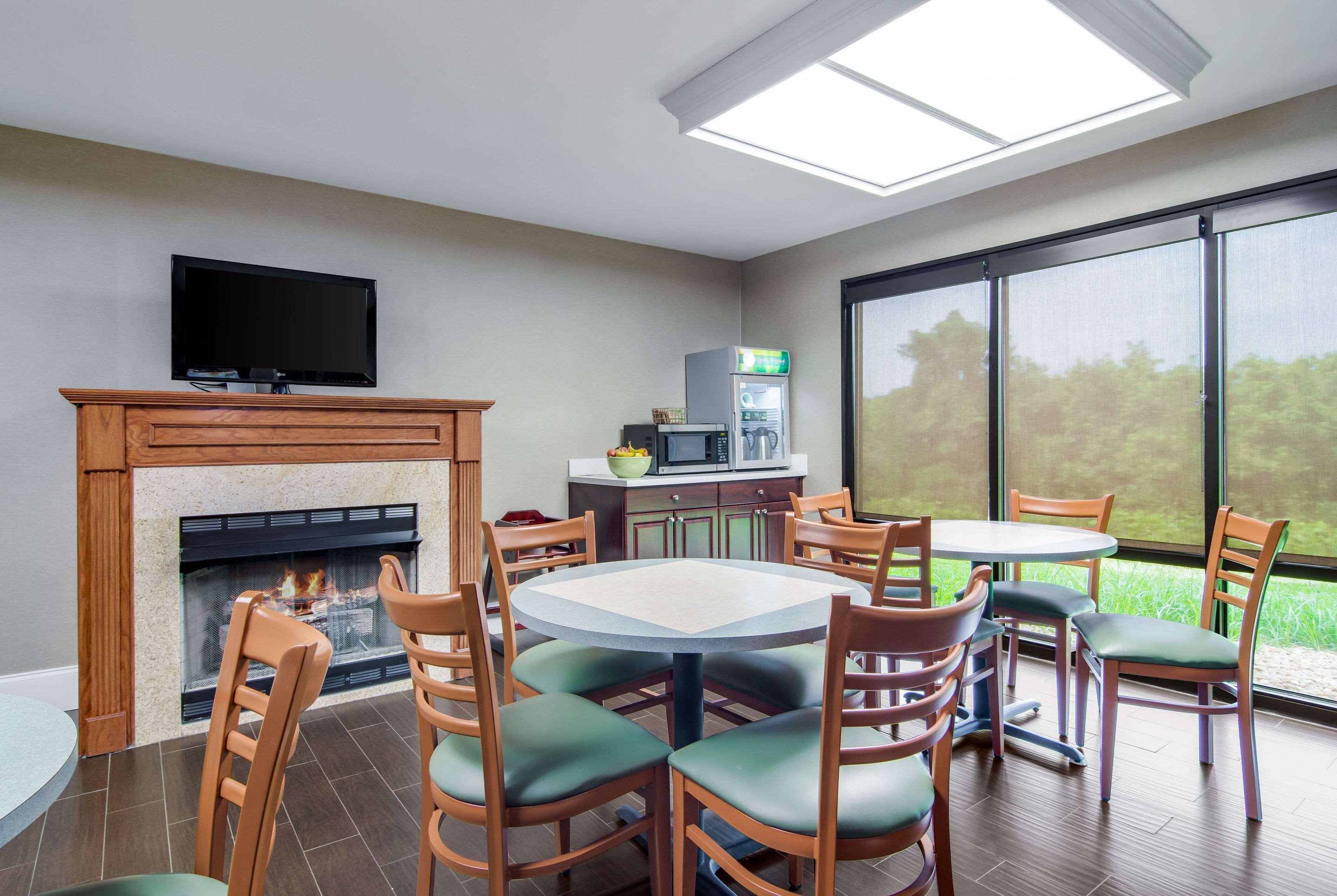 Quality Inn & Suites Canton, Ga Buitenkant foto