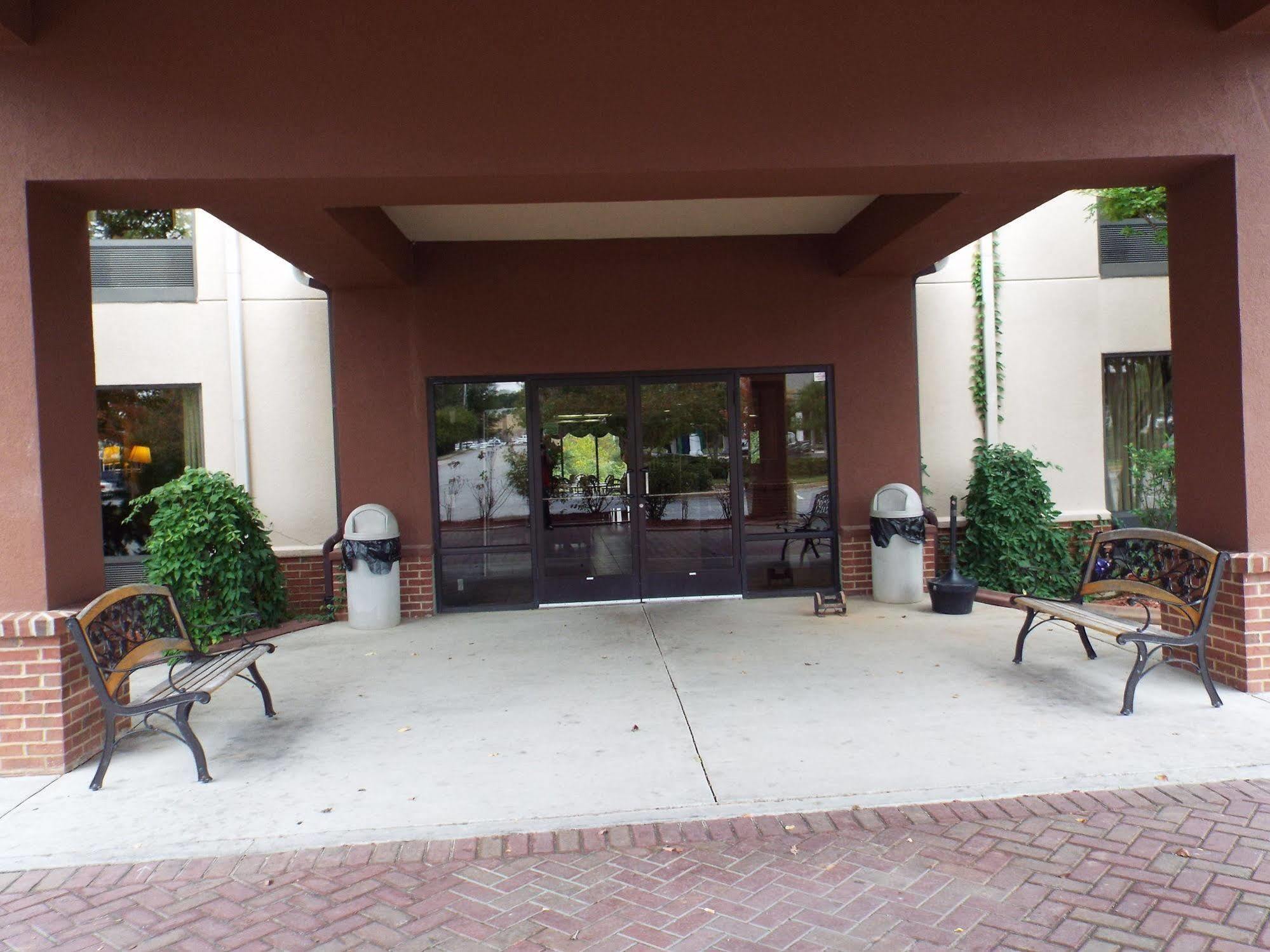 Quality Inn & Suites Canton, Ga Buitenkant foto
